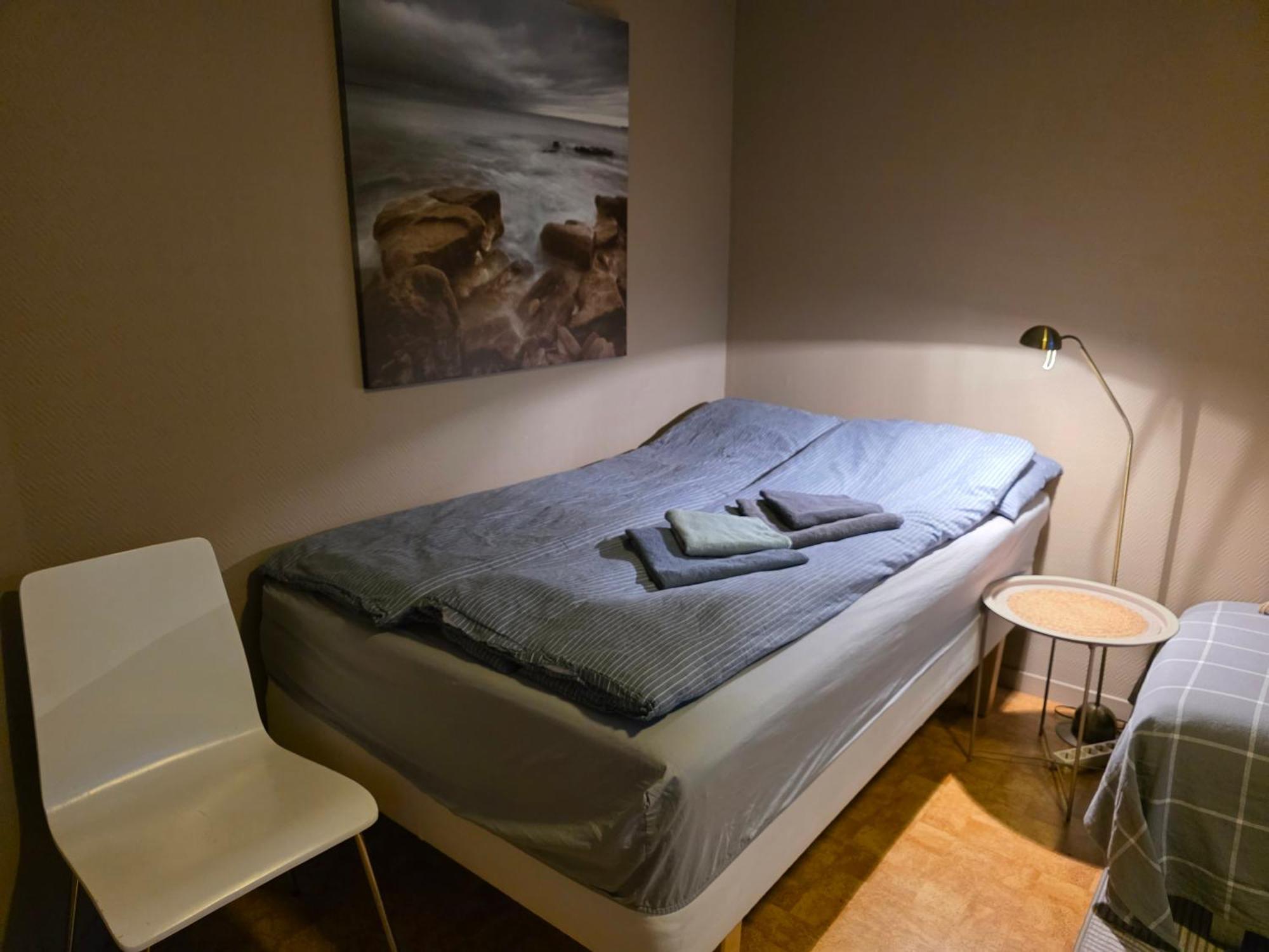 Rom Sentralt I Sogndal Hostel Exterior photo